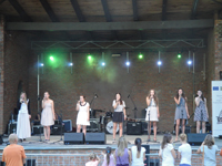 Klub Dobrej Piosenki występował z repertuarem piosenek Maryli Rodowicz na koncercie w Dzierzgoniu 2013